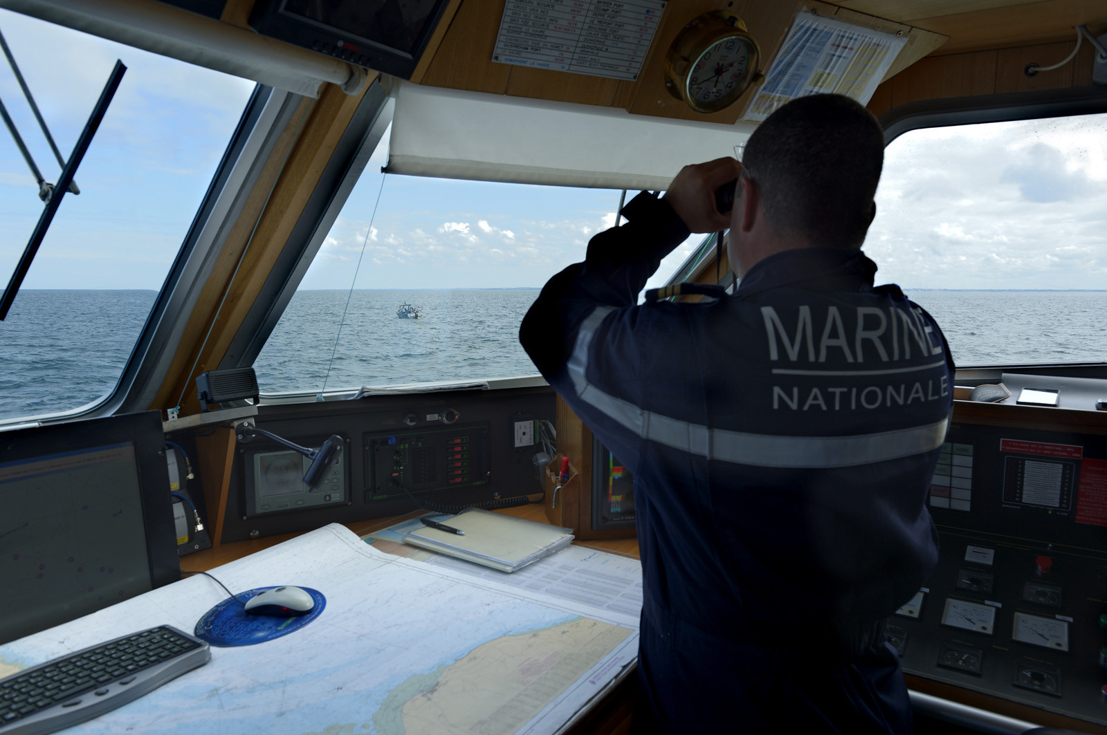 Le Géranium est entré en service en février 1997, et comme il est de tradition dans la gendarmerie, toutes les unités d'une même série portent des noms relevant d'une thématique unique (la Jonquille, la Violette et le Jasmin). L'identité professionnelle des gendarmes maritimes correspond à leur expertise d'enquêteurs et d'officiers de police judiciaire.