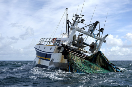 Construit à Cherbourg-en-Cotentin par les Constructions Mécaniques de Normandie (CMN), le PAM Thémis (Patrouilleurs des Affaires Maritimes) renforce le dispositif de surveillance de la zone Manche-Mer du Nord où, outre ses missions de contrôle des pêches, il participe à la permanence opérationnelle établie sous l'autorité du préfet maritime dans le cadre de la fonction de garde-côte.