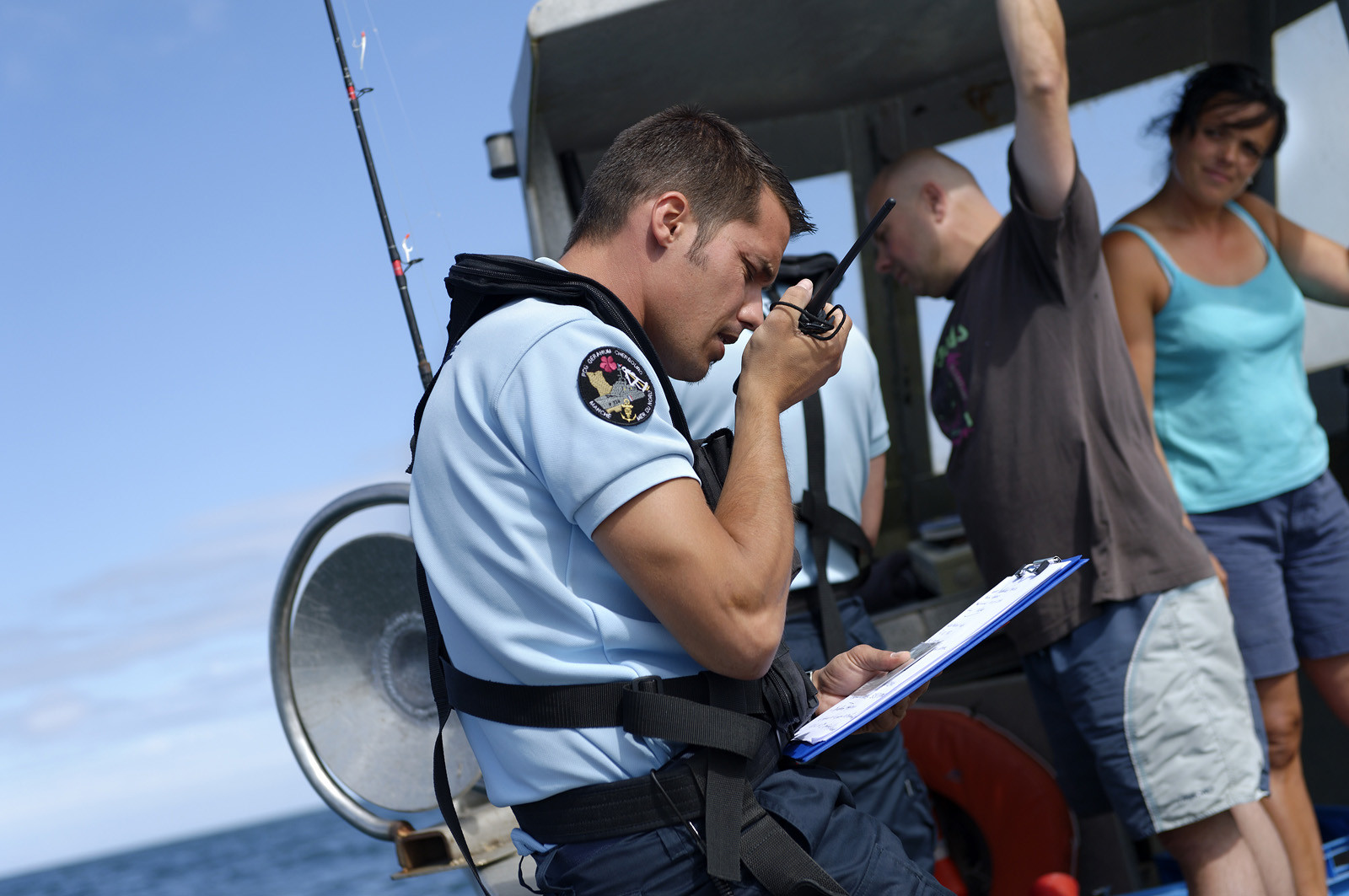 Le Géranium est entré en service en février 1997, et comme il est de tradition dans la gendarmerie, toutes les unités d'une même série portent des noms relevant d'une thématique unique (la Jonquille, la Violette et le Jasmin). L'identité professionnelle des gendarmes maritimes correspond à leur expertise d'enquêteurs et d'officiers de police judiciaire.